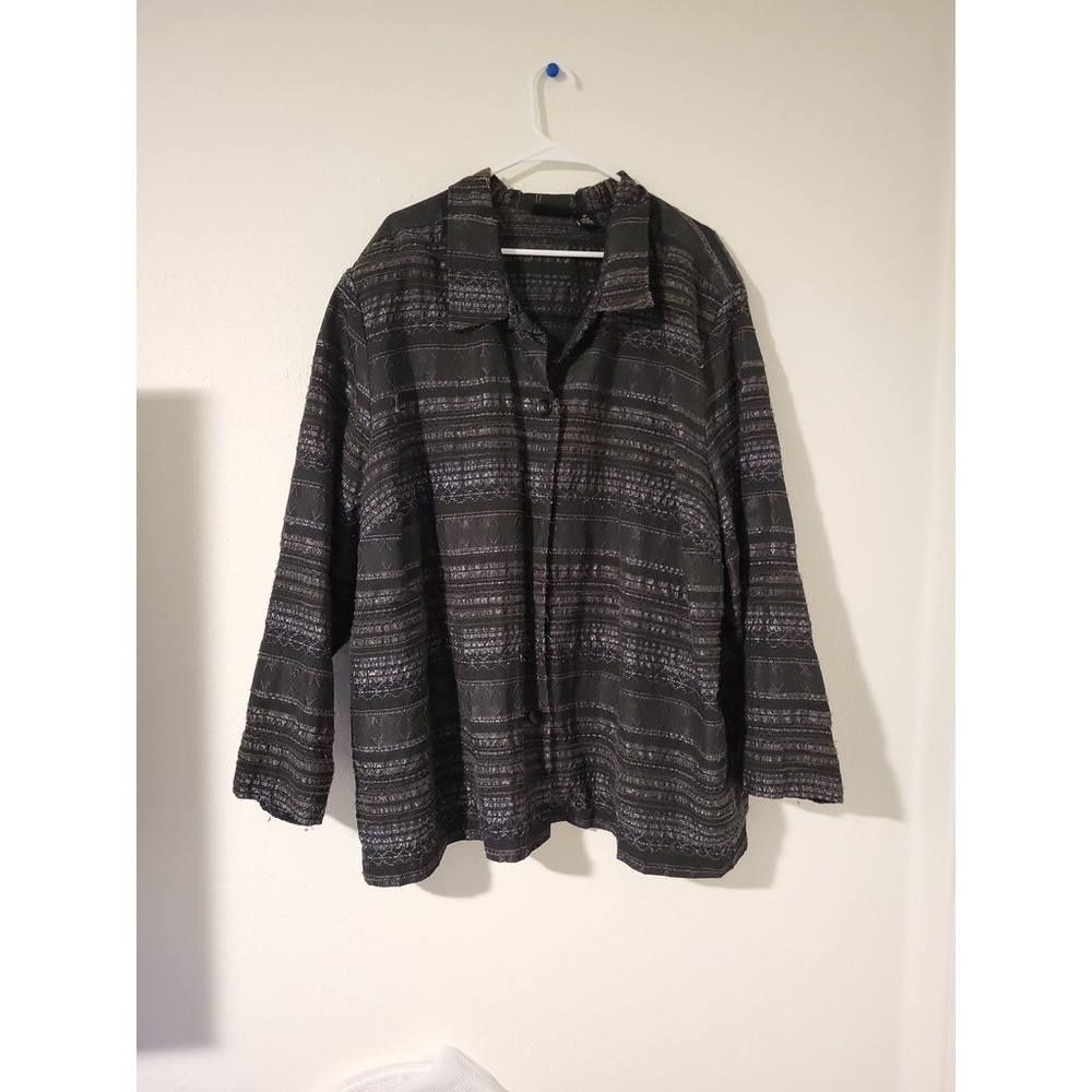 Maggie‎ Barnes Women's Plus Size Blouse